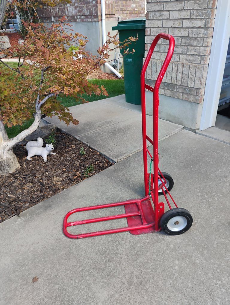 Red Convertible Hand Truck / Dolly with Extending Base