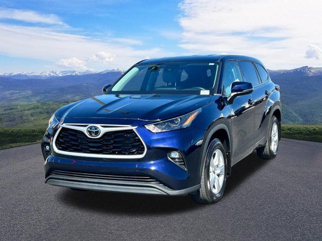 2022 Toyota Highlander LE