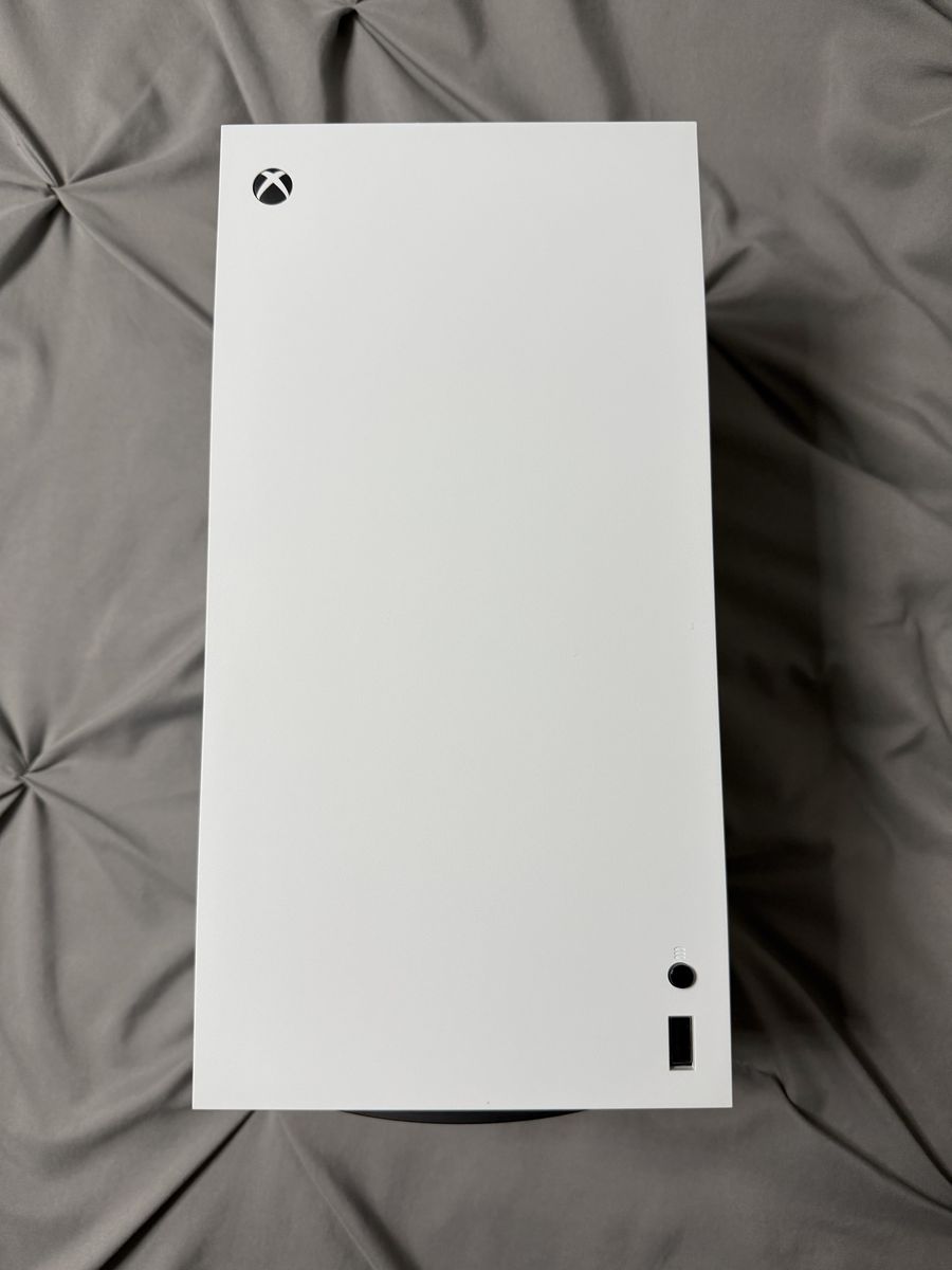 Xbox Series X White + 2 Controllers + 5TB Seagate Game Drive + Original Box