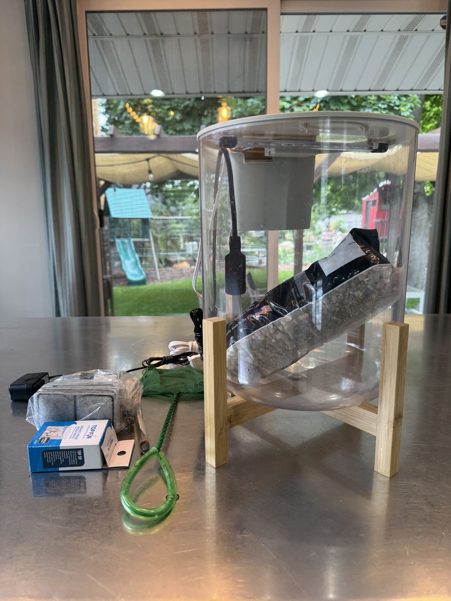 3 Gallon fish Aquarium Everything you need.