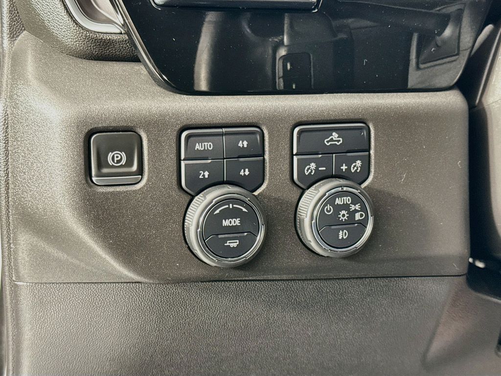 Main image 10