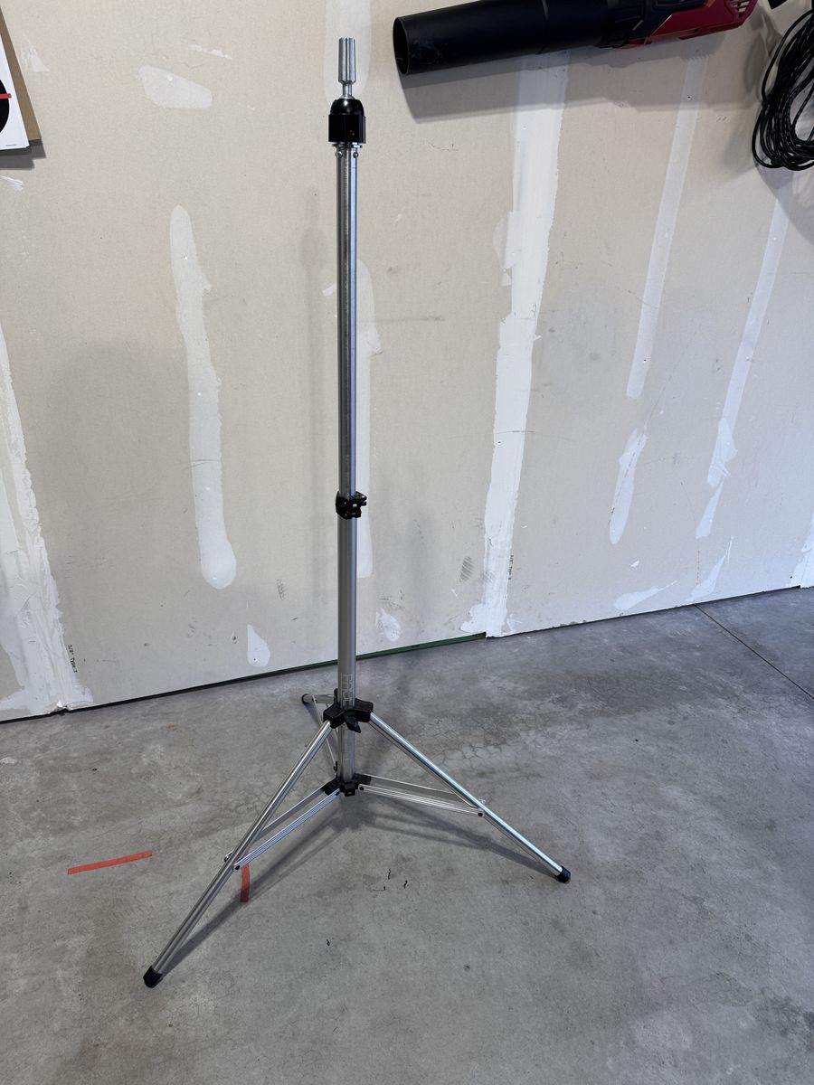 Paul Mitchell adjustable mannequin head tripod