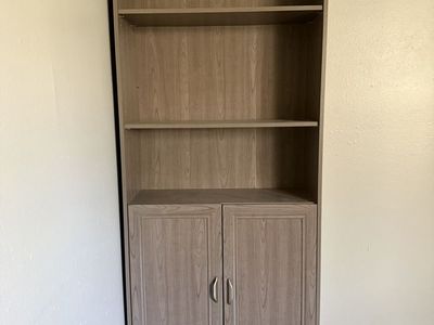 Bookshelf With Adjustable Shelves