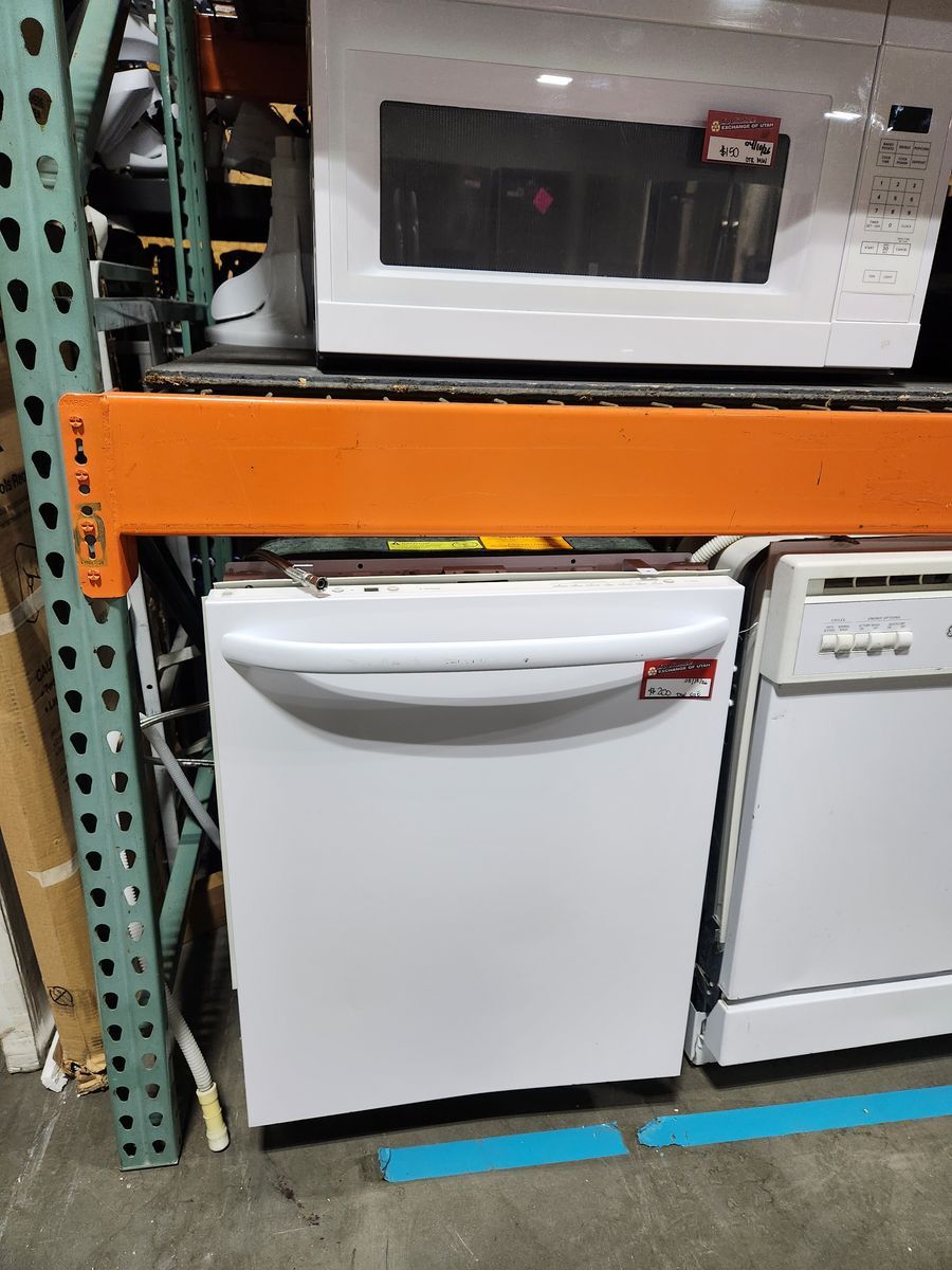 NICE GE WHITE DISHWASHER STAINLESS STEEL INSIDE! W-WARRANTY