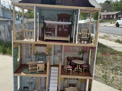Girls doll house