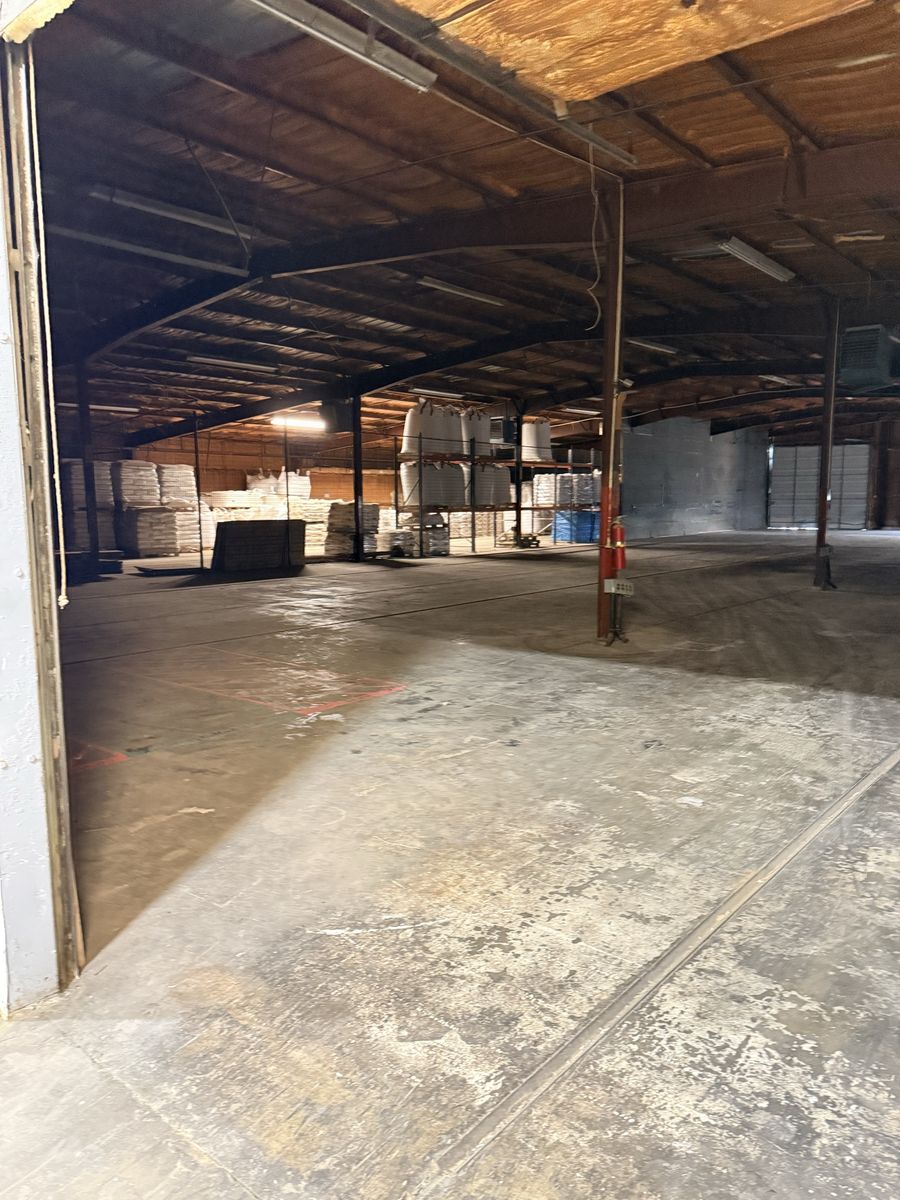 Main image 13