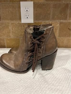 FIREBIRD - Women's Brown Leather Lace-Up Ankle Boots - Size 9