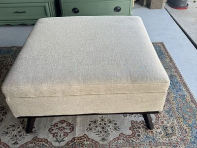 36“ Ottman With Storage