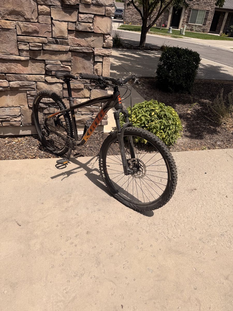 Kona Blast 27.5” Hardtail Mountain Bike - Medium - Shimano Deore - RockShox Fork