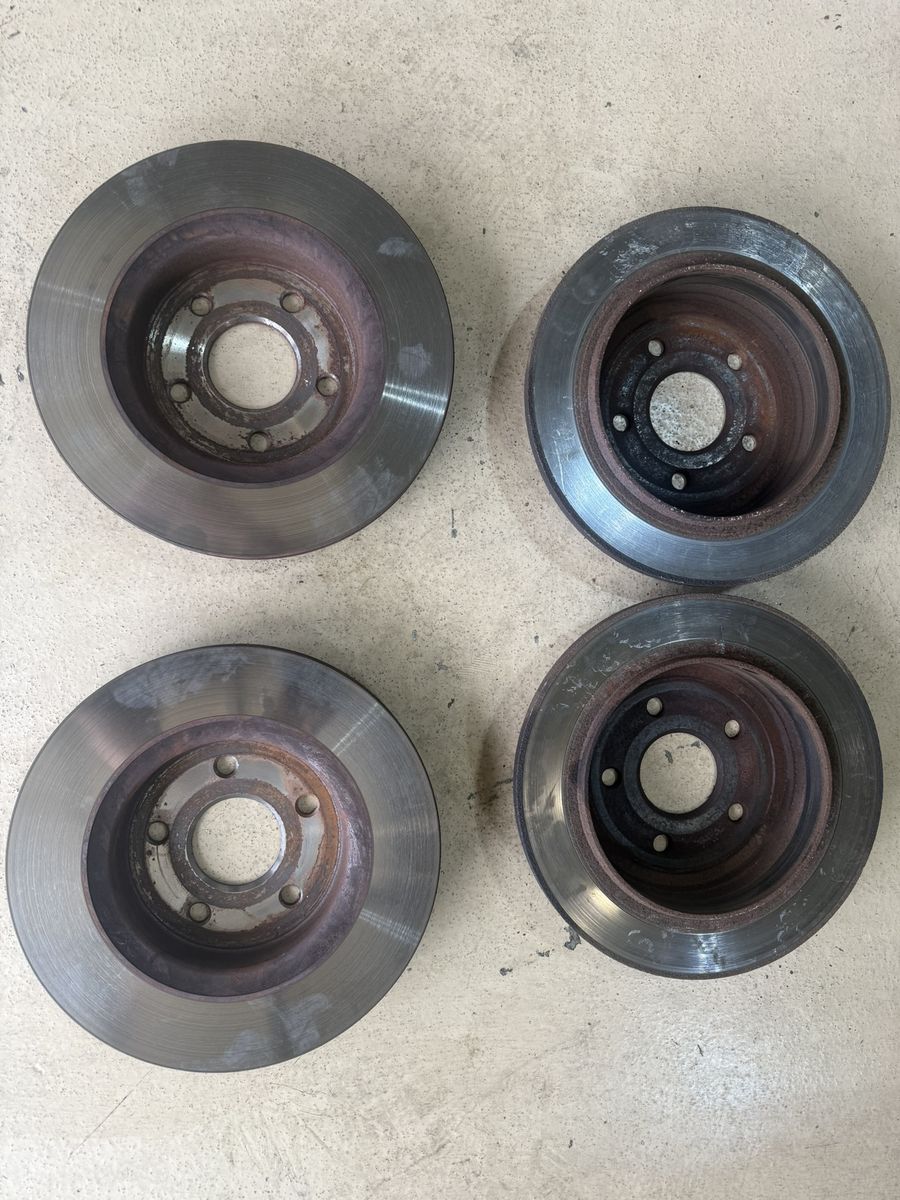 05-10 Jeep Grand Cherokee Break Rotors