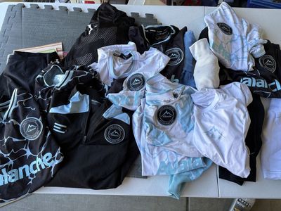 Utah Avalanche Soccer gear, jerseys and accessories Youth size Large $50 for everything in Draper