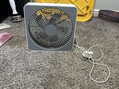 Desk fan