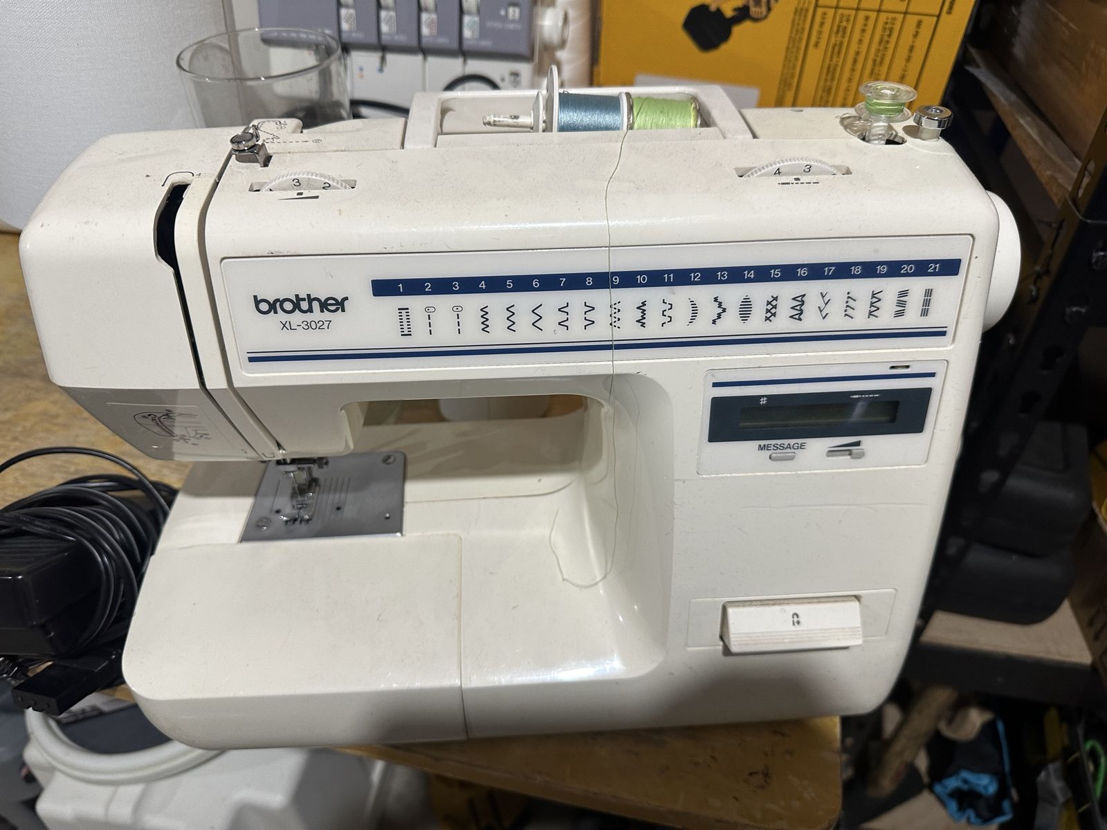 Brother XL-3027 sewing machine / working condition