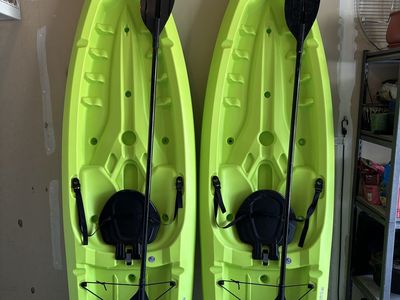 Set of 2 Lifetime Daylite Sit-On-Top Kayaks with Seats and Paddles - Lime Green