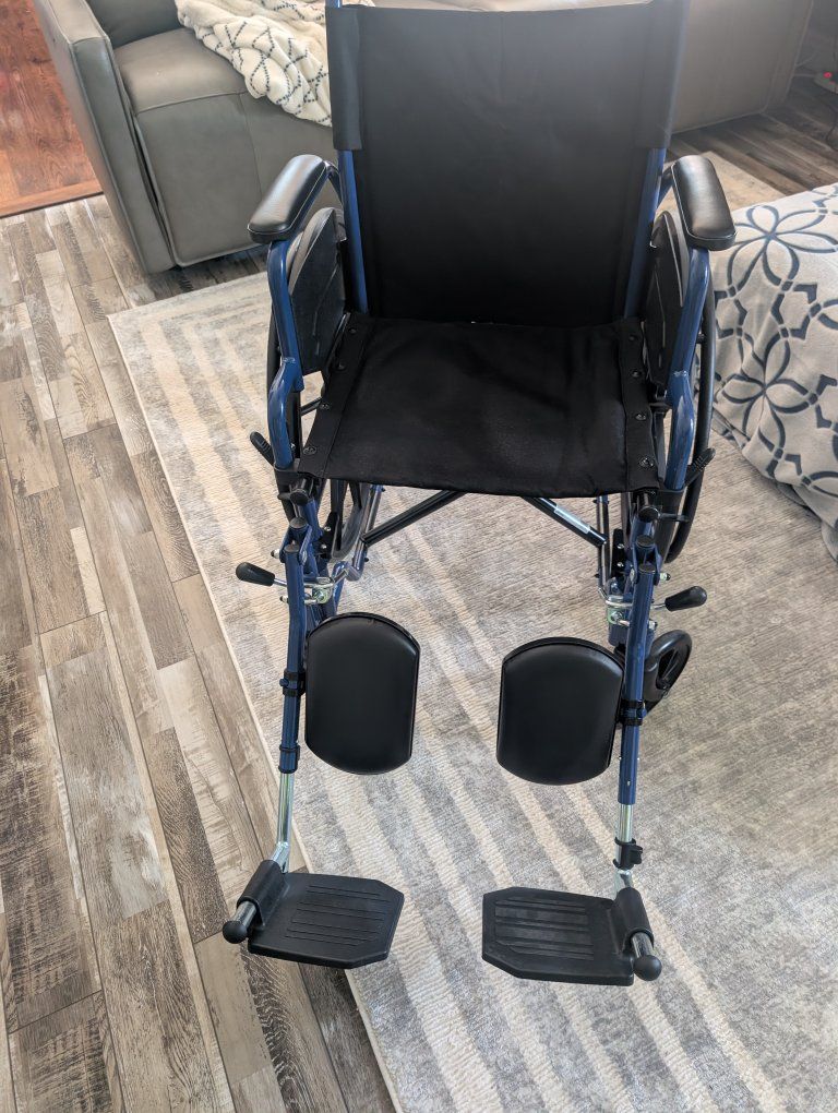 Drive 18 inch wheelchair with elevated leg rests