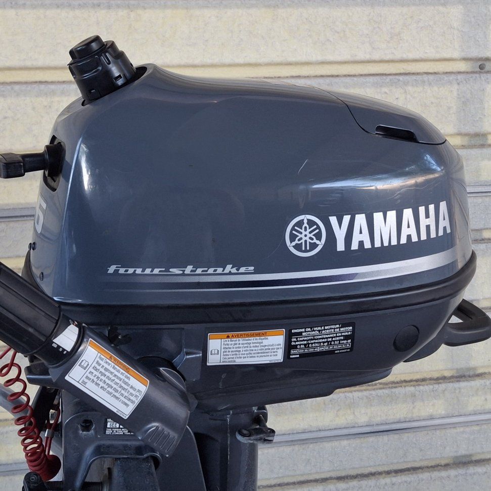 Like New 2017 Yamaha 6HP 4Stroke Long Shaft