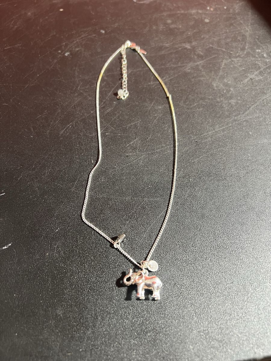 Avon Silver-Tone Elephant Pendant Necklace Adjustable Chain with Charm