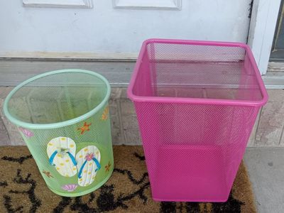 Cute Office/Bedroom Trash Cans Set of 2 Metal Mesh Wastebaskets (Pink Square & Green Flip Flop)