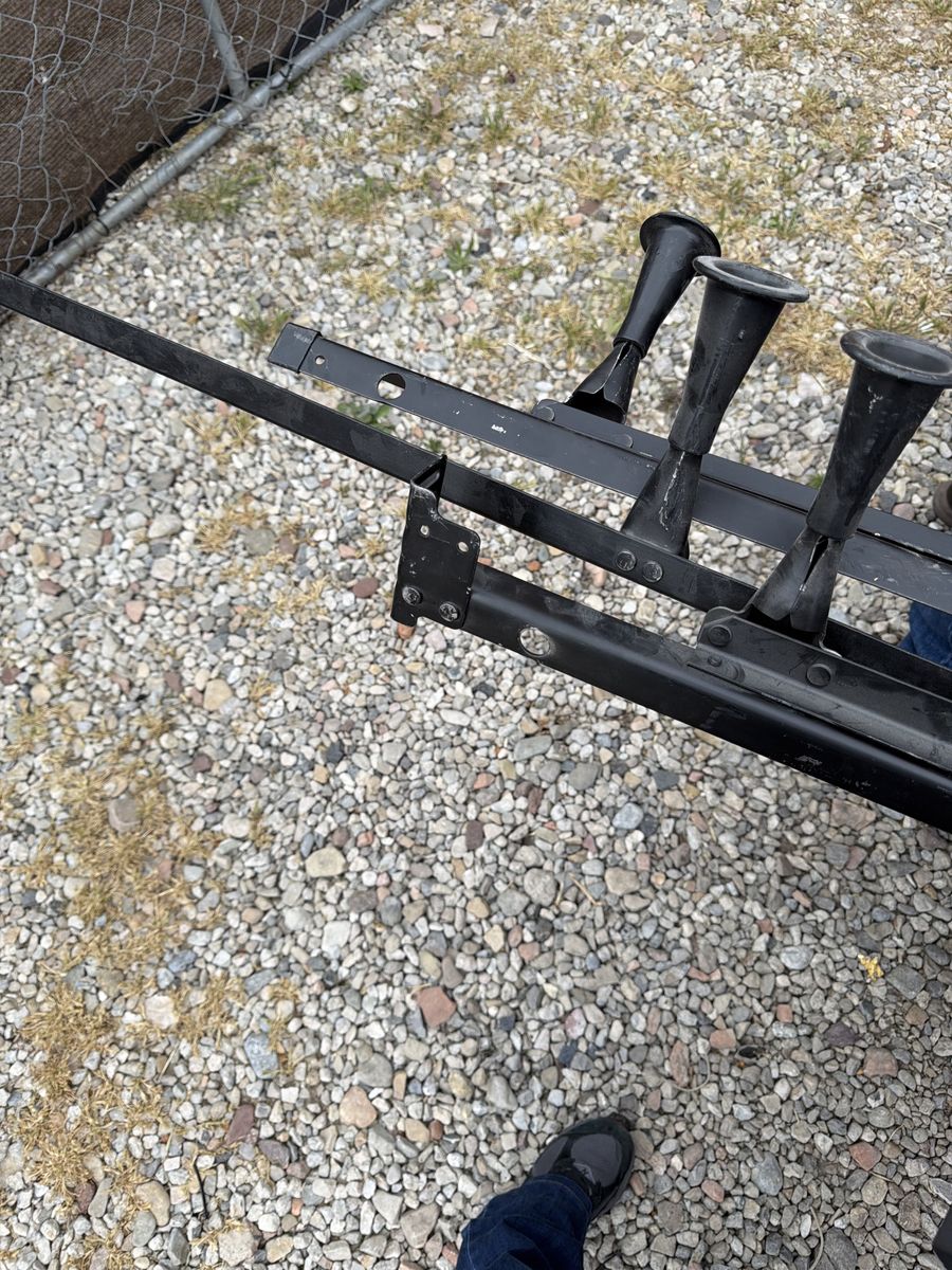Twin frame