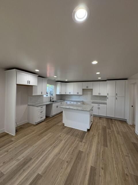 Main image 11