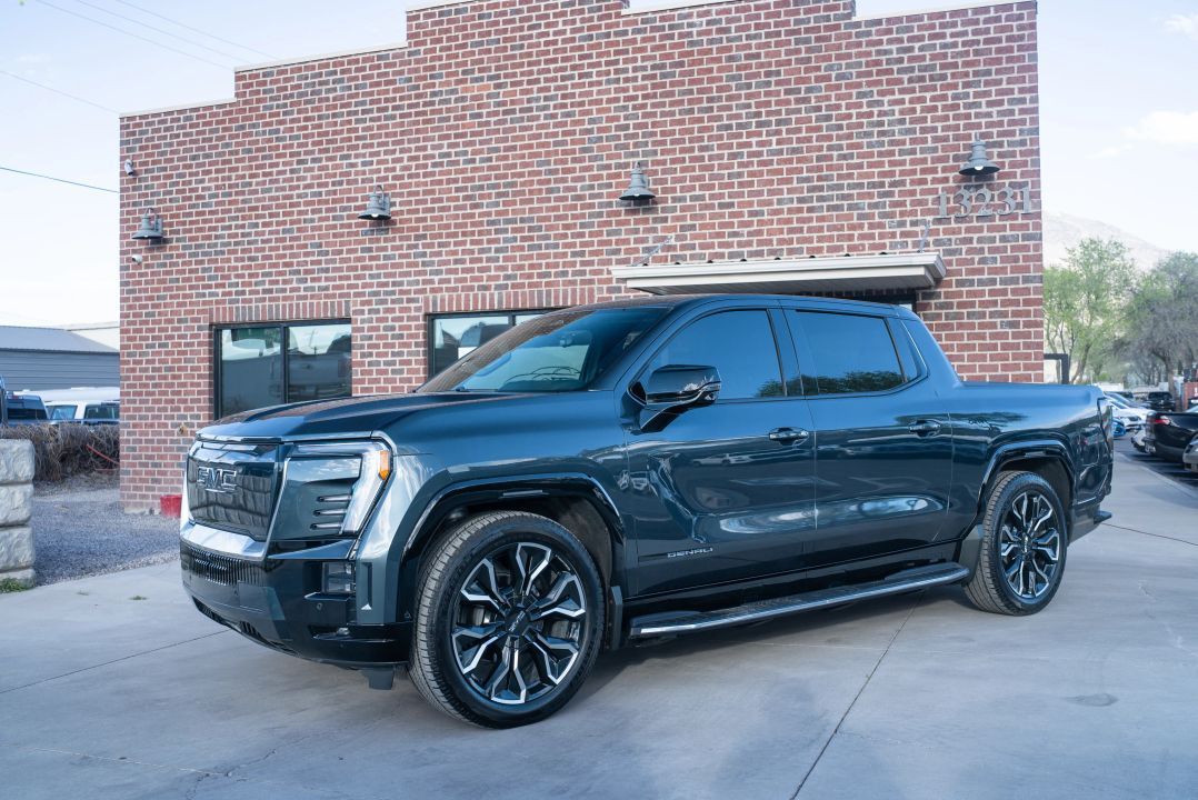 2025 GMC Sierra EV Denali