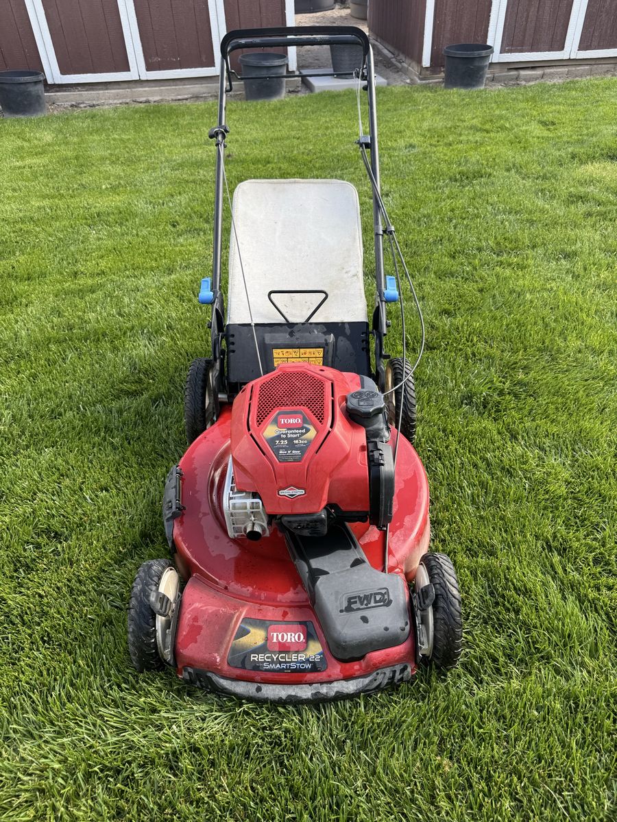 Toro Recycler 22" SmartStow 163cc FWD Push Lawn Mower - Needs Carburetor Work