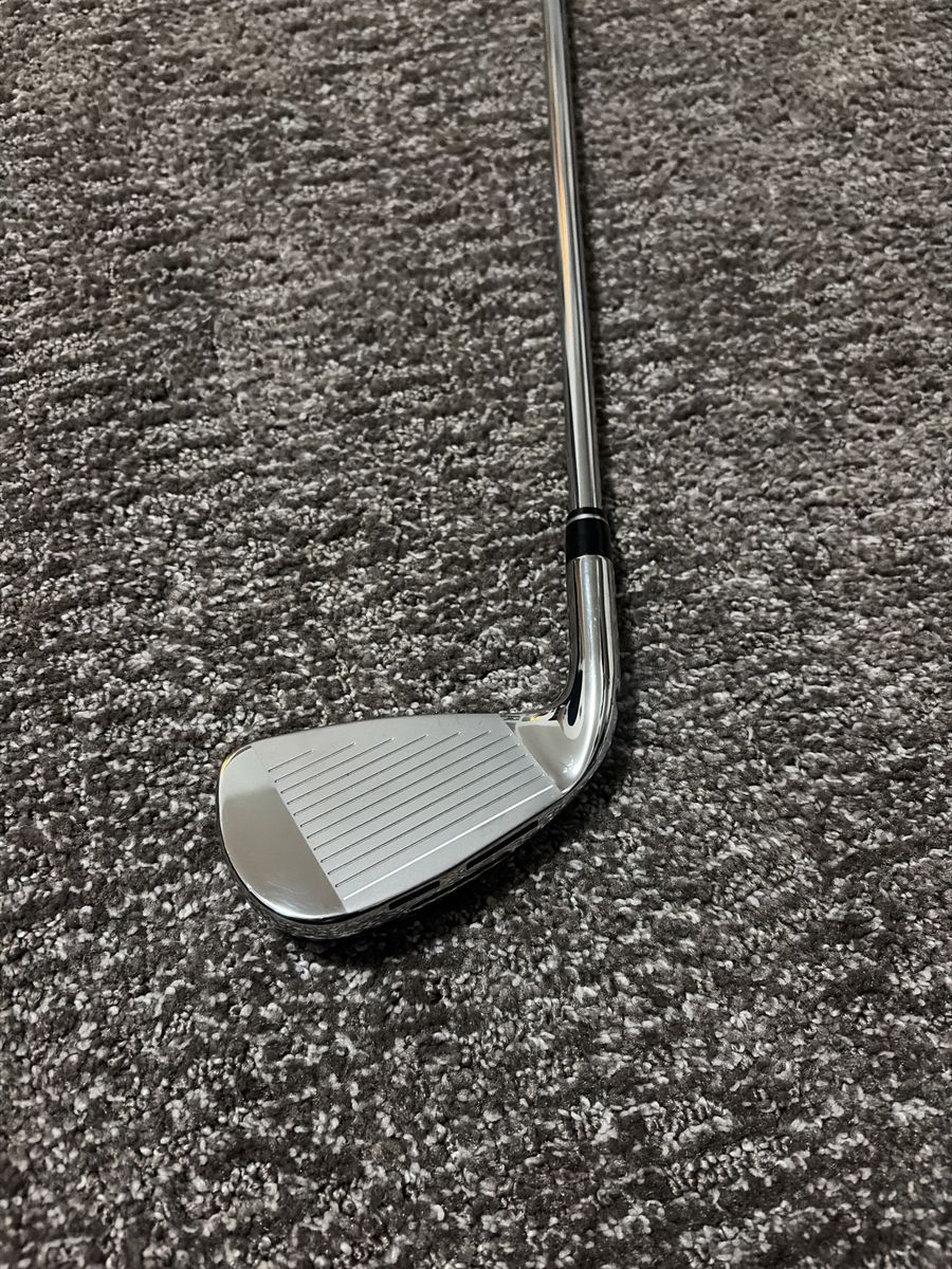 wilson D9 4 iron