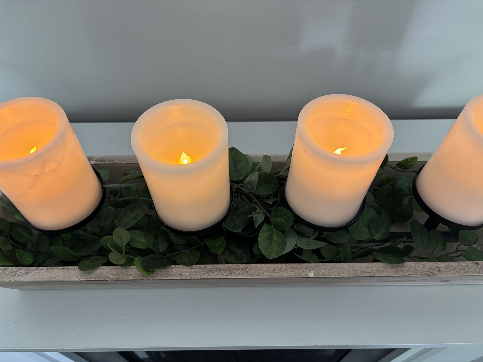 LED Flameless Candles x4 + Wooden Decor Tray / "Ivy"
