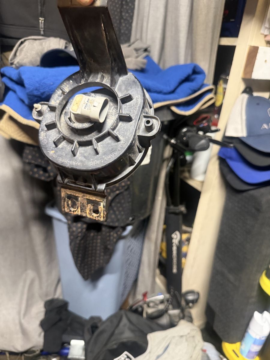 Main image 3