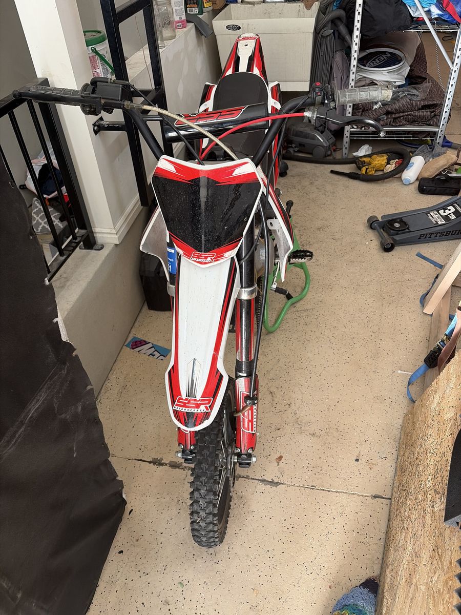 SSR Motorsports Dirt Bike - Red & White
