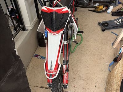SSR Motorsports Dirt Bike - Red & White