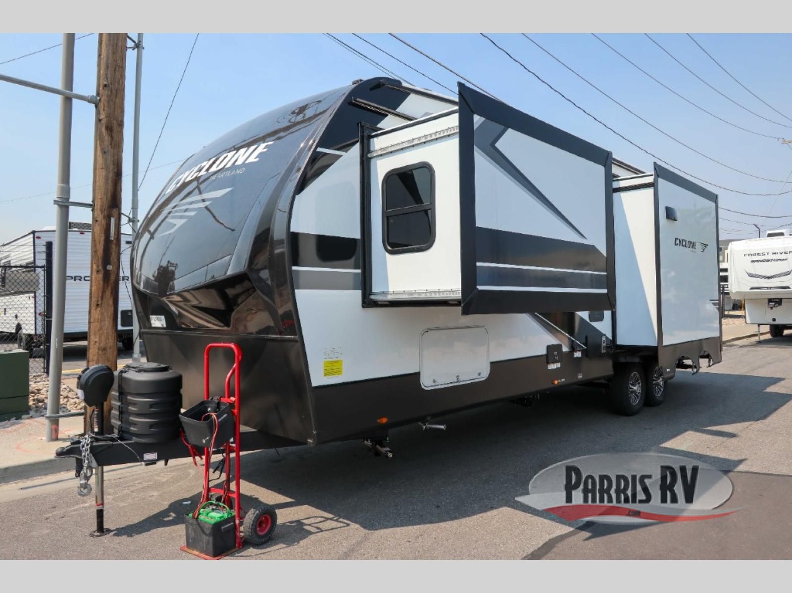 New 2027 Heartland Cyclone 2615