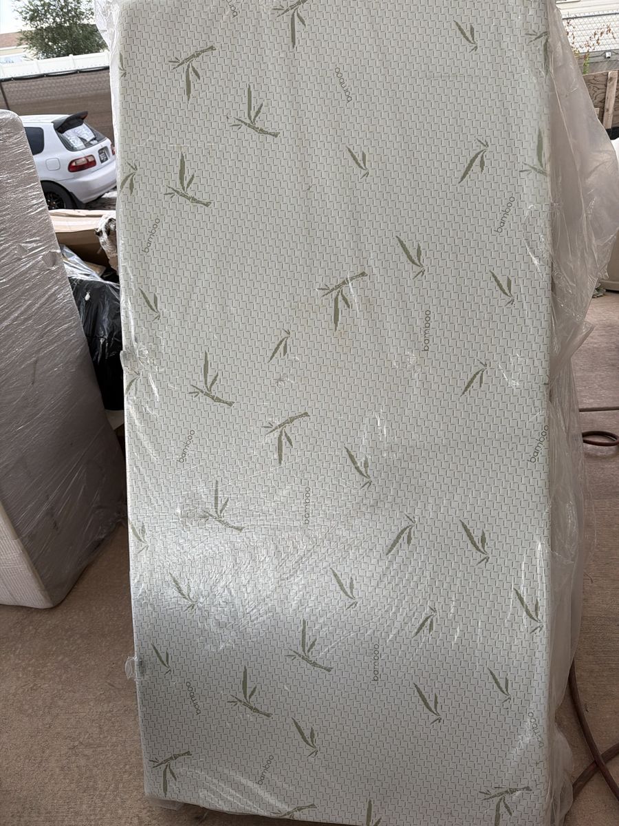 Twin Bamboo Pattern Mattress in Plastic Wrap