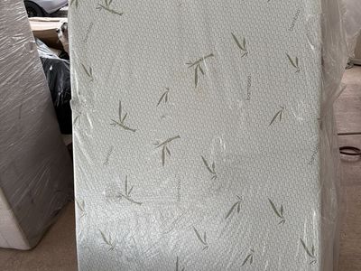 Twin Bamboo Pattern Mattress in Plastic Wrap