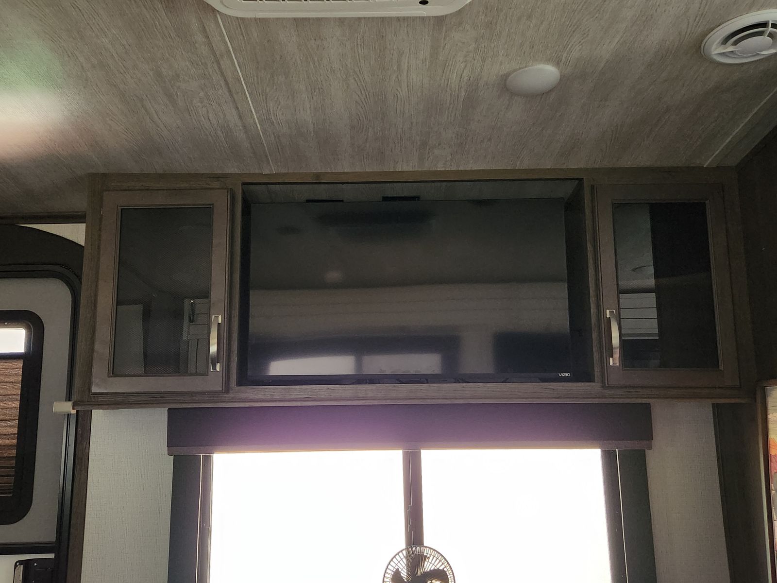 Main image 11
