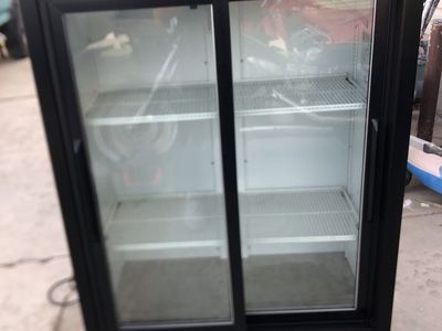 Bar fridge