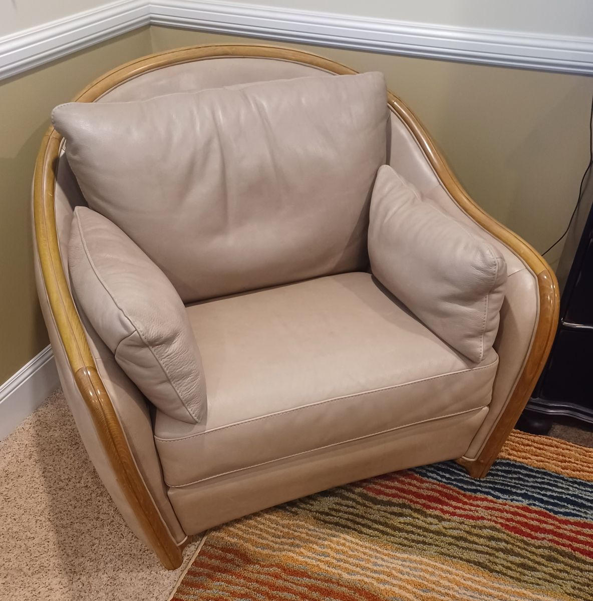 Italian Natuzzi Leather Chair