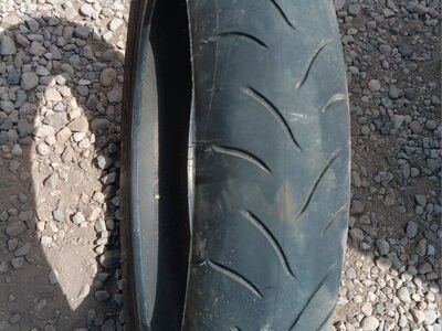 120-70ZR17 Bridgestone M/C Motorcycle Tire