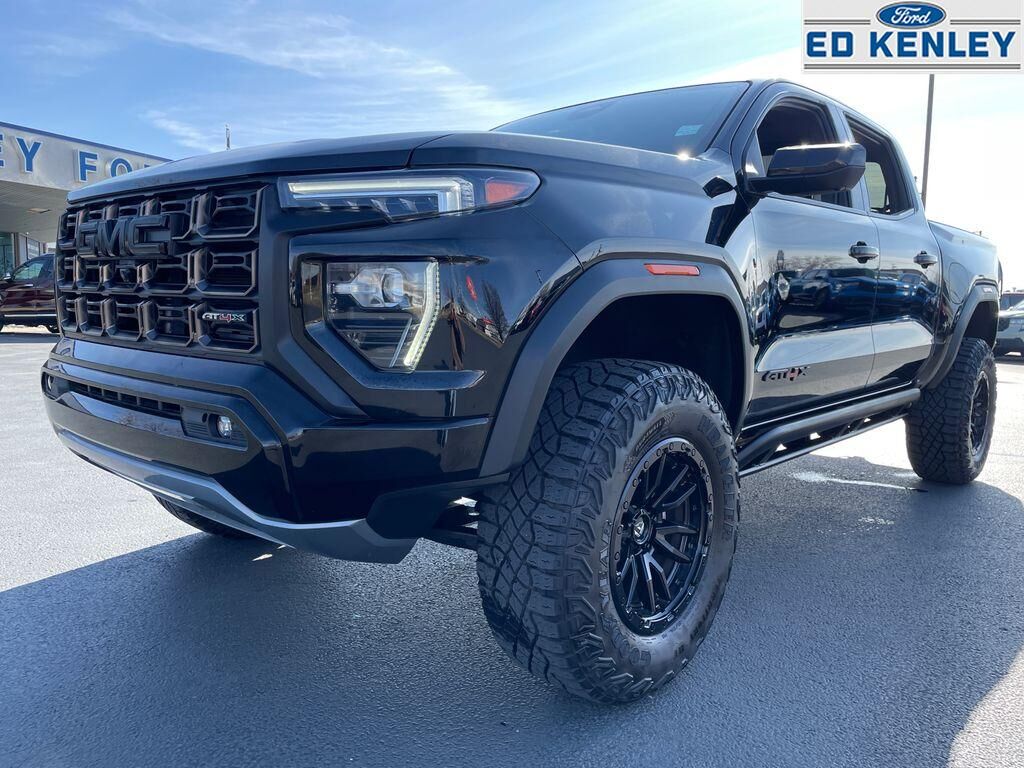2023 GMC Canyon AT4X