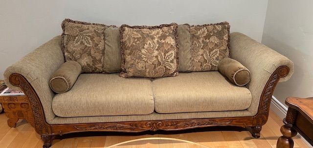 5 pc. Livingroom Set Mediterranean Style