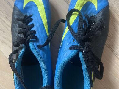 Nike Soccer Shies Sz 1.5