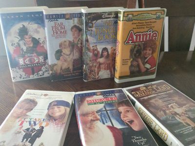 Lot of 7 Vintage VHS Tapes: Disney's 101 Dalmatians, Jungle Book, Annie, It Takes Two, Savage Land, Miracle on 34th