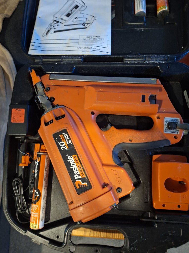 Paslode Cordless 30° Framing Nailer Kit with Case and Manuals