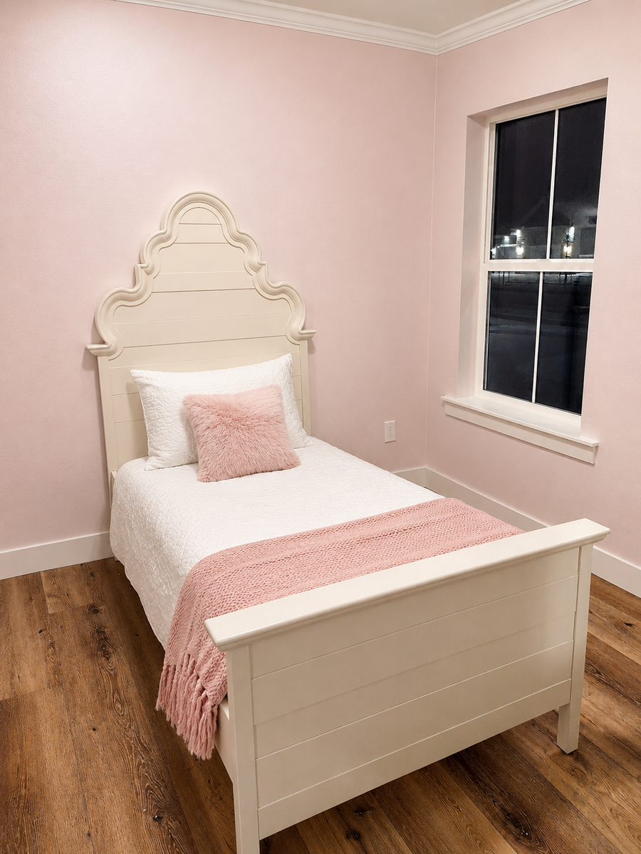 Gorgeous Pottery Barn twin bed! Selling cheap!!!