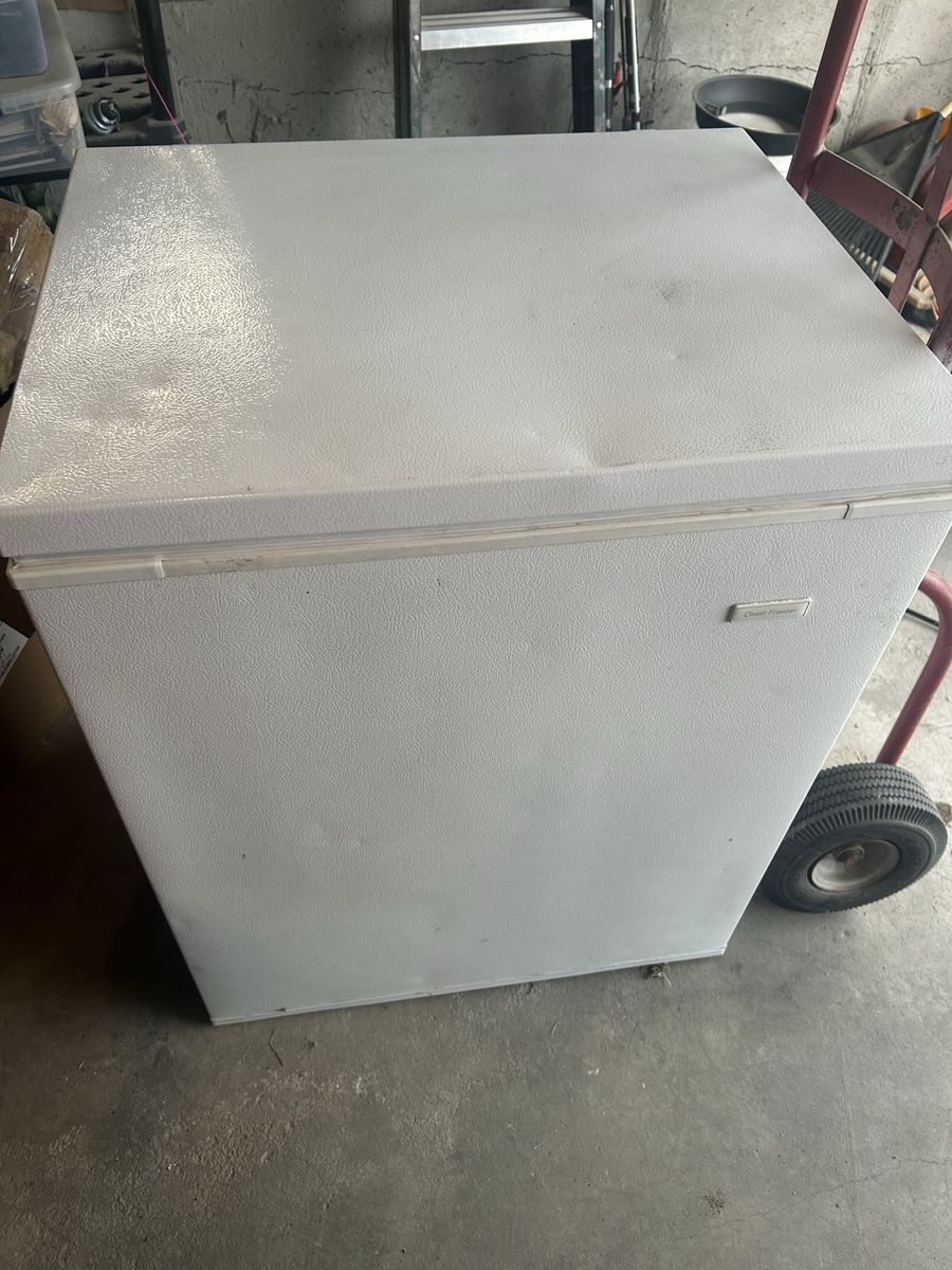 Deep freezer