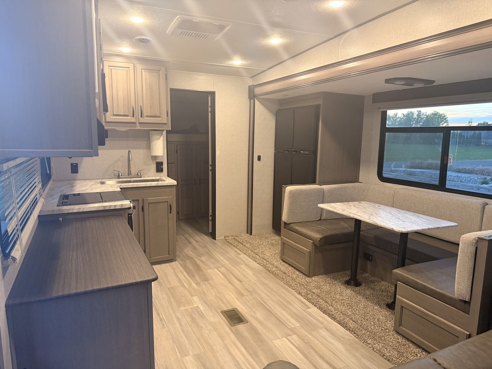 2022 Coachmen Chaparral Lite 274BH fifth wheel