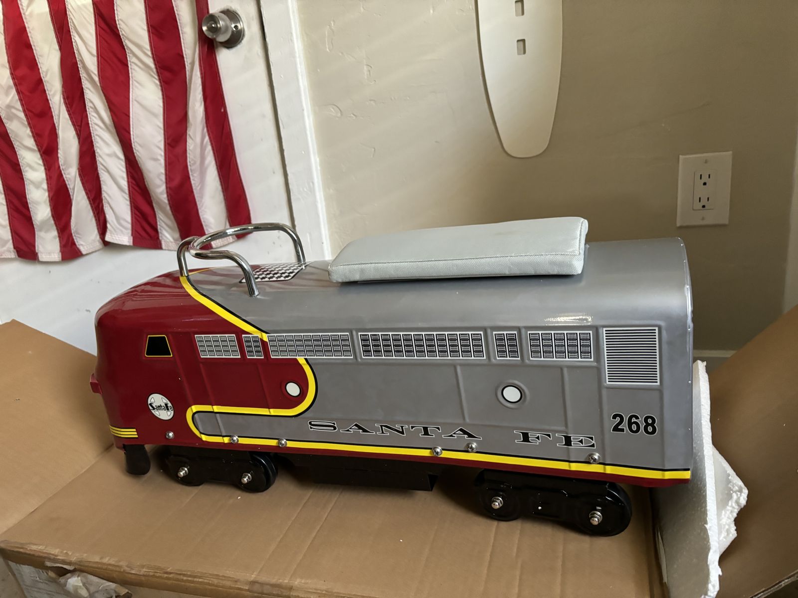 Santa Fe Train ride on train. (rare Discontinued)