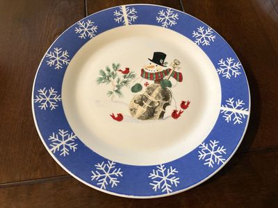 Studio 33 Dinner Plate Snowman Playing Cello