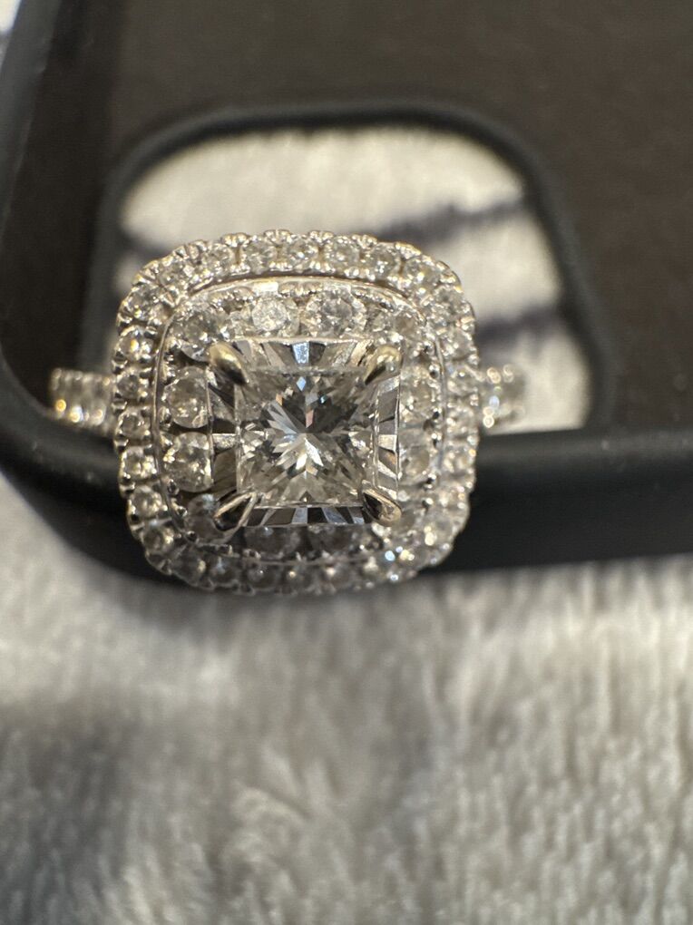 DIAMOND RING!! $1200