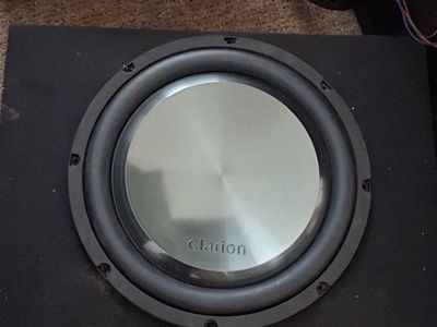Brand new Clarion Titanium 12 shallow sub & box with new 1000 watt Pyramid Artic amp